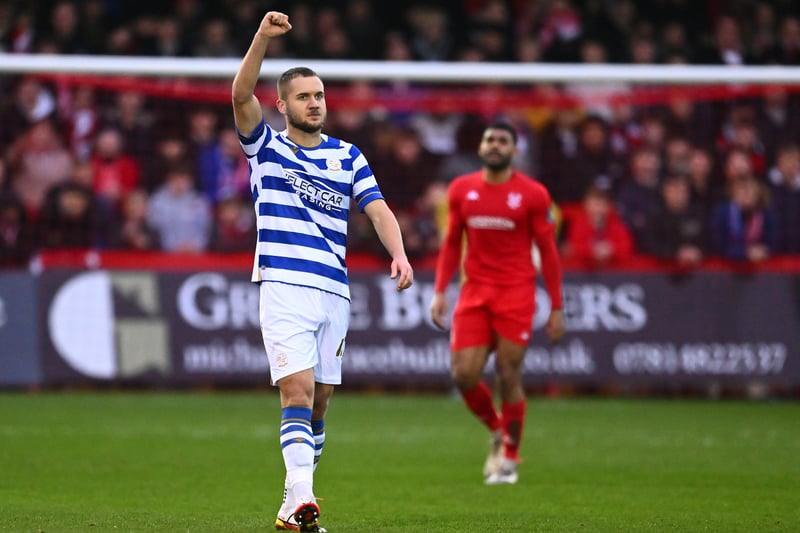 Cagliari have been on contact with Reading as they look to snap up striker George Puscas. The striker spent the second half of last season on loan at Pisa last season, scoring eight goals in Serie B. (Tuttomercatoweb.com)