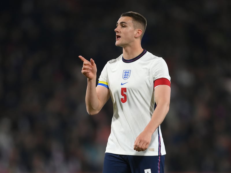 Manchester City’s Taylor Harwood-Bellis and CJ Egan-Riley are set to sign for Burnley this week following Vincent Kompany’s arrival at Turf Moor. Harwood-Bellis will join the club on loan, while the latter’s move will be permanent. (Manchester Evening News)