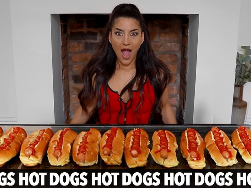 Leah Shutkever also holds the world record for the most sausages eaten in one minute. The professional eater managed to consume 10 sausages as part of her world record attempt.
