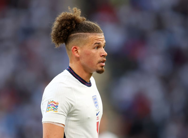 Kalvin Phillips is scheduled to undergo a medical with Manchester City on Friday as they finalise his £50m signing from Leeds United. (Football Insider)
