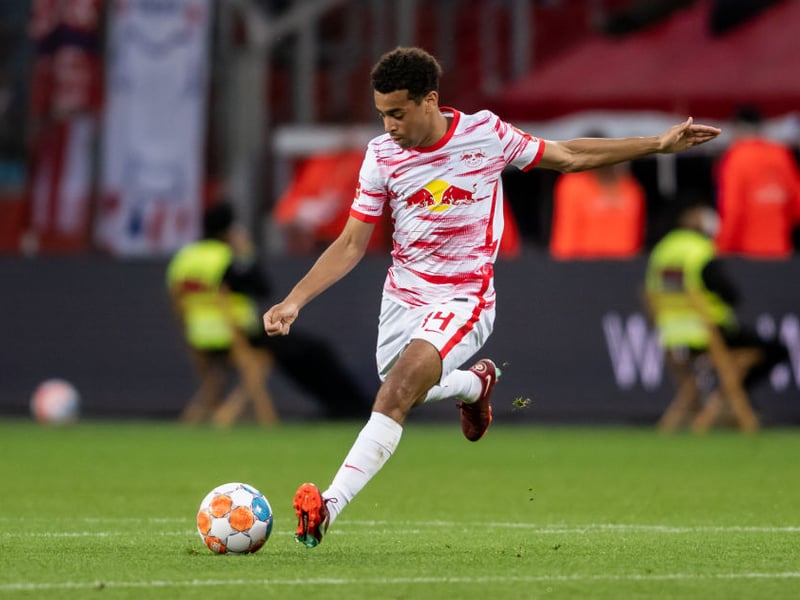 Leeds are set to table a £12.9m offer for RB Leipzig midfielder Tyler Adams amid ‘serious’ negotiations. (Florian Plettenberg)