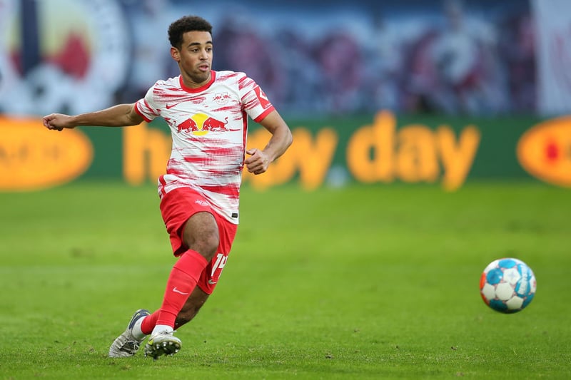 Leeds United are ‘set to sign’ RB Leipzig midfielder Tyler Adams for total fee of £20m, with the deal already ‘completed’. (Fabrizio Romano)


