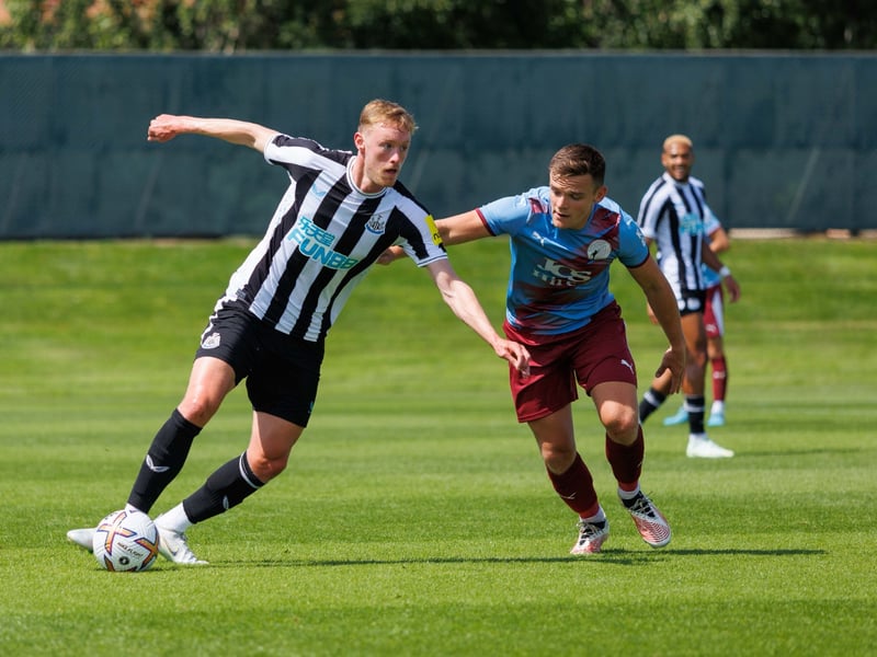 Was tidy in possession but often overran in the middle.