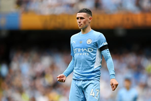 Manchester City's Phil Foden is reportedly set to sign a new contract that will see him triple his wages to £200,000 a week. Rodri is also said to be signing a new deal which will also see him earn a hefty pay rise. (Daily Mail)