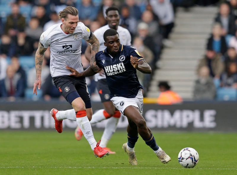 Cardiff City are set to secure the signing of Sheyi Ojo after he was released by Liverpool this summer. The winger spent last season on loan with Millwall, picking up two assists in 18 appearances. (Mail Online)