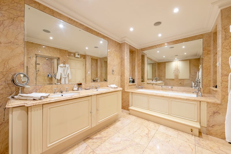It was refurbished and fully modernised by leading developer The Berkeley Group, with a specification by luxury design house Collett-Zarzycki.