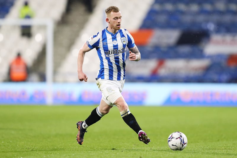 Huddersfield Town pair Lewis O’Brien and Harry Toffolo have agreed to sign for Nottingham Forest despite reports that the two deals had collapsed (Football Insider)