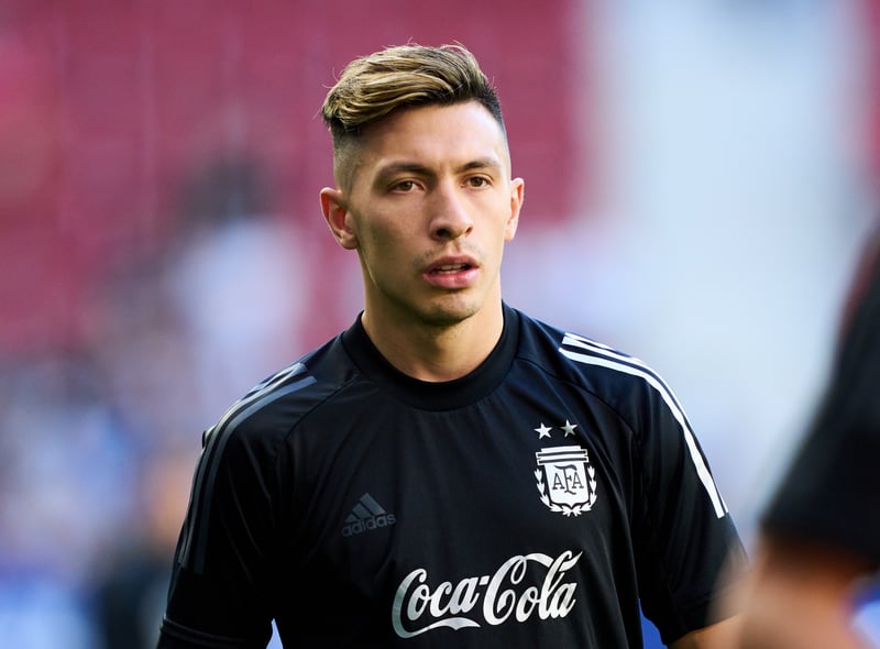 Manchester United’s summer business is starting to pick up speed but they had to overpay by quite a bit to land defender Lisandro Martinez with a fee of £51.5m way above his £29m valuation 