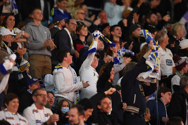 Leeds United fans show their support during the 2022 Queensland Champions Cup match between Brisbane Roar and Leeds United (Photo by Albert Perez/Getty Images)