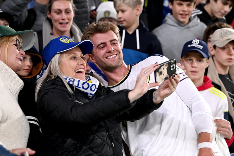 Patrick Bamford of Leeds United gets a selfie with a fan after the 2022 Queensland Champions Cup match between Brisbane Roar and Leeds United (Photo by Bradley Kanaris/Getty Images)
