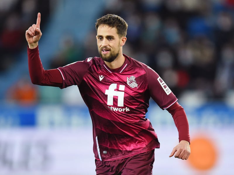 Reported West Ham target Adnan Januzaj is training alone as he makes a decision over his next career move following his departure from Real Sociedad. (El Diario Vasco)