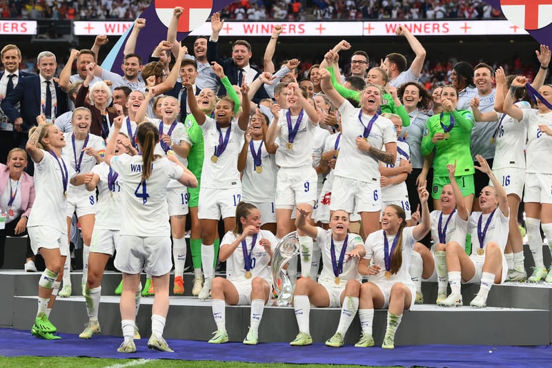 England lift the Women’s Euro 2022 trophy.