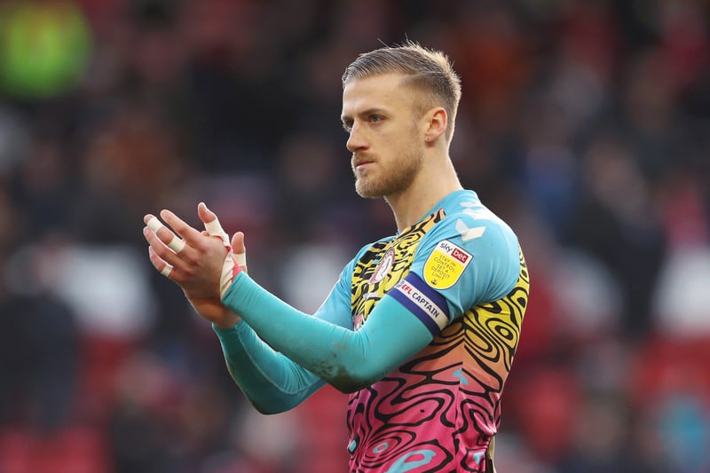 Bristol City goalkeeper Daniel Bentley is attracting interest from newly promoted side AFC Bournemouth this summer. The 29-year-old made 38 appearances in the Championship for the Robins last season. (talkSPORT)