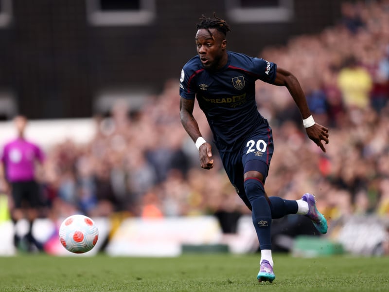West Ham are progressing with talks over Lille midfielder Amadou Onana and Burnley’s Maxwel Cornet. Leeds United and Wolves are among the clubs who are being linked with a move for Cornet. (90min)