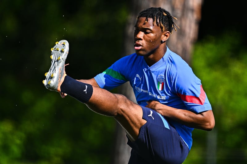 Tottenham are ‘very close’ to completing a £21m deal for Udinese full-back Destiny Udogie. (Telegraph)