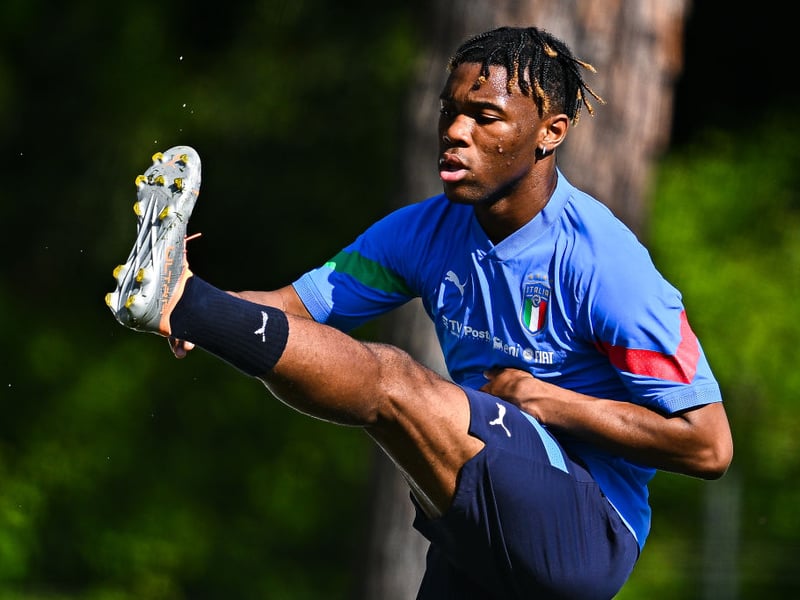 Tottenham are ‘very close’ to completing a £21m deal for Udinese full-back Destiny Udogie. (Telegraph)
