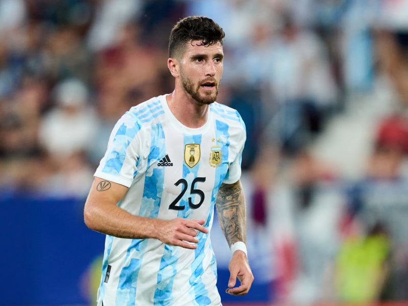 West Ham have  submitted a £12.7m bid to sign Feyenoord’s Argentine centre-back Marcos Senesi. (TuttoMercatoWeb)