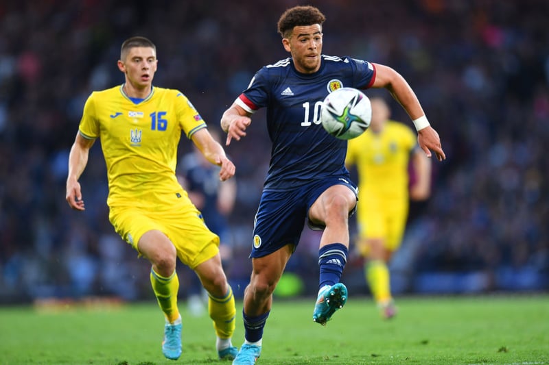 Southampton are willing to sell Leeds United target Che Adams this summer. (The Athletic)