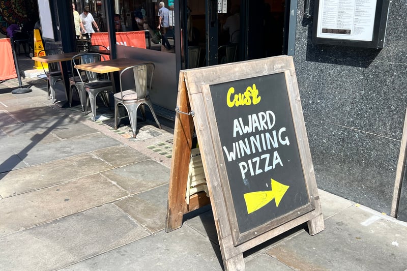  ⭐ Crust earned its five star hygiene rating in July 2019 and has a 4.4 rating on Google Reviews from 2349 reviews. 🍕 Crust on Bold Street specialise in Neapolitan pizza and have both dine-in facilities as well as being a popular spot for true authentic take-away pizza and their online delivery service. They have a vast range of pizzas with vegan options available as well as white pizzas. Their standard margherita pizza is priced at £9 so is a good value option. Their unique choices of dough and crusts is also something to try. 