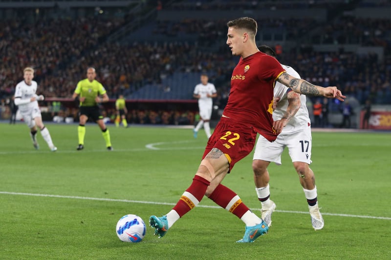 Tottenham have offered a player-plus-cash deal to sign Nicolo Zaniolo from AS Roma. The deal would see Tanguy Ndombele head in the opposite direction. Roma boss Jose Mourinho is understood to like the bid, but club chiefs would prefer a cash-only package for the Italin international. (CalcioMercato)