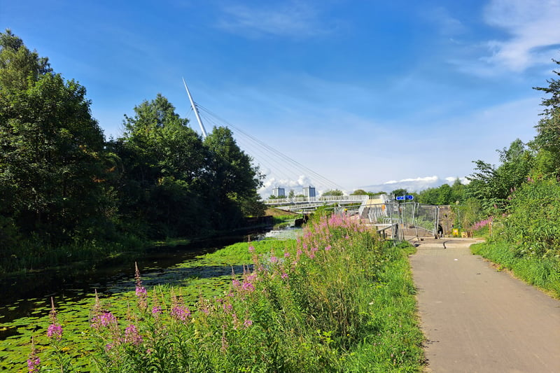 You can begin your walk on the Forth & Clyde Canal in the heart of the city and end up surrounded by terrific nature. It provides good walking conditions throughout and you’ll never be too far away from pubic transport if you don’t fancy walking all the way back. 