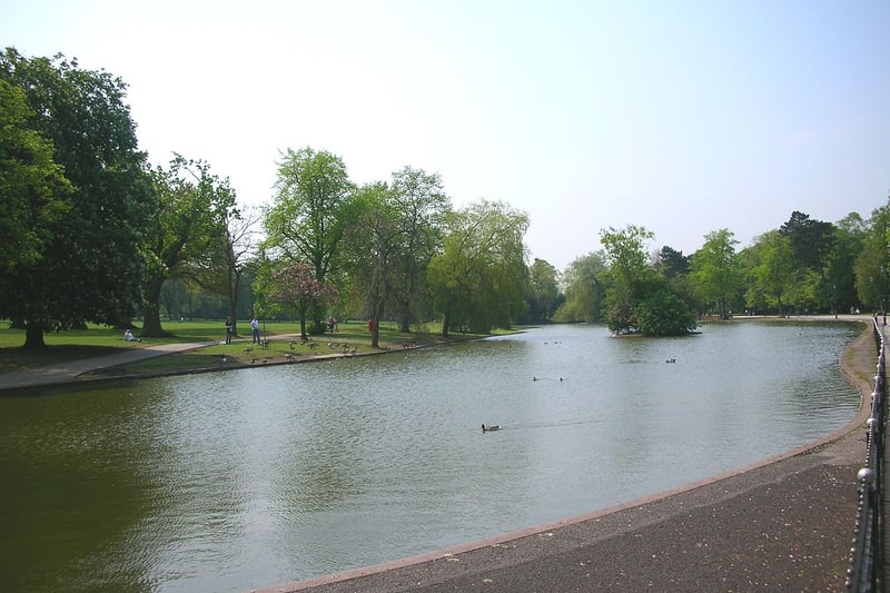 Cannon Hill Park is the most obvious choice for a walk in the spring. It covers 250 acres consisting of formal, conservation, woodland and sports areas. There are recreational activities at the park include boating, fishing, bowls, tennis, putting and picnic areas. In the summer, events are held here. (Photo - Creative Commons)