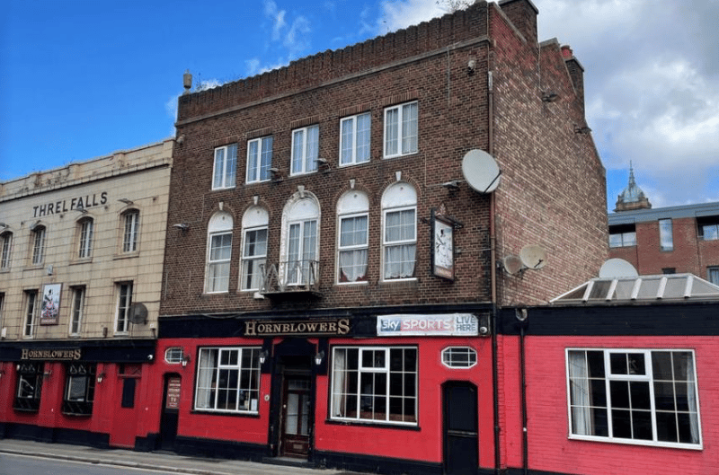 This property is a large wet led local community pub with a large seating to the rear of the property, specialising in sports and live music every Friday and Saturday night. There is a large outdoor seating area and a stage area for live bands. Full details:  https://www.rightmove.co.uk/properties/124458497#/?channel=COM_BUY