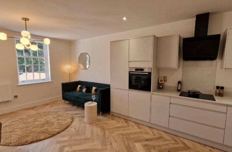 Stunning kitchen in the two bed flat
Credit: Zoopla