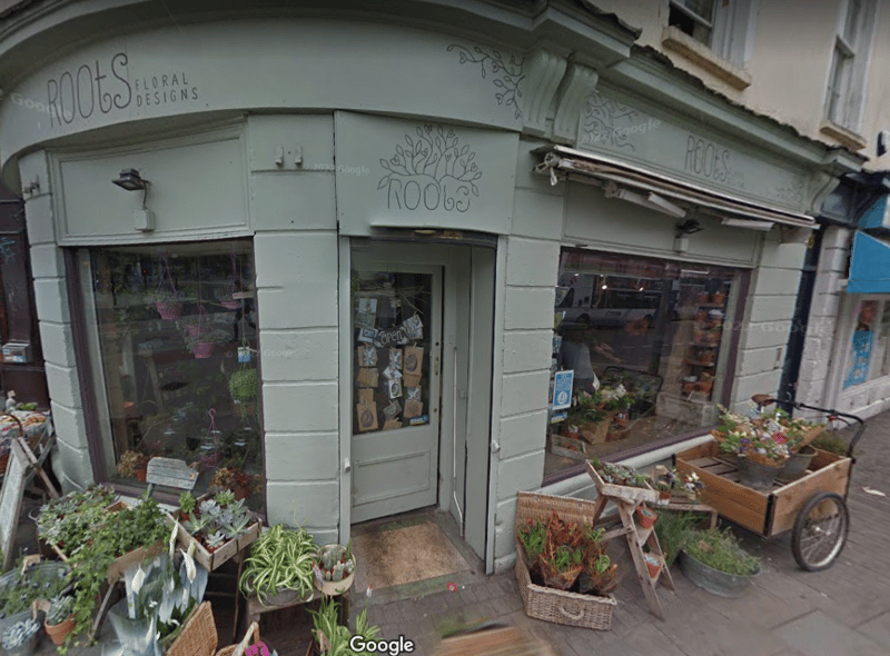 Roots Floral Design has been a popular florist on the Bristol map for years now, and it’s not hard to see why. Reviews on Google say that “the team are brilliant at interpreting vision” and  that they have “great customer service”. 