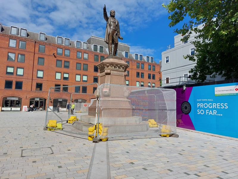 The statue of former British Prime Minister William Gladstone is cordoned off. Credit: Sofia Fedeczko/Manchester World