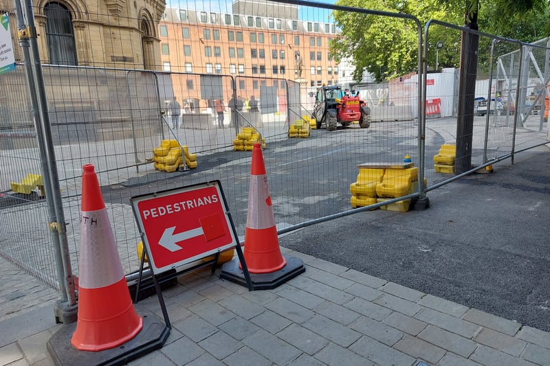 Work continues on Albert Square next to Manchester’s Central Library. Credit: Sofia Fedeczko/Manchester World