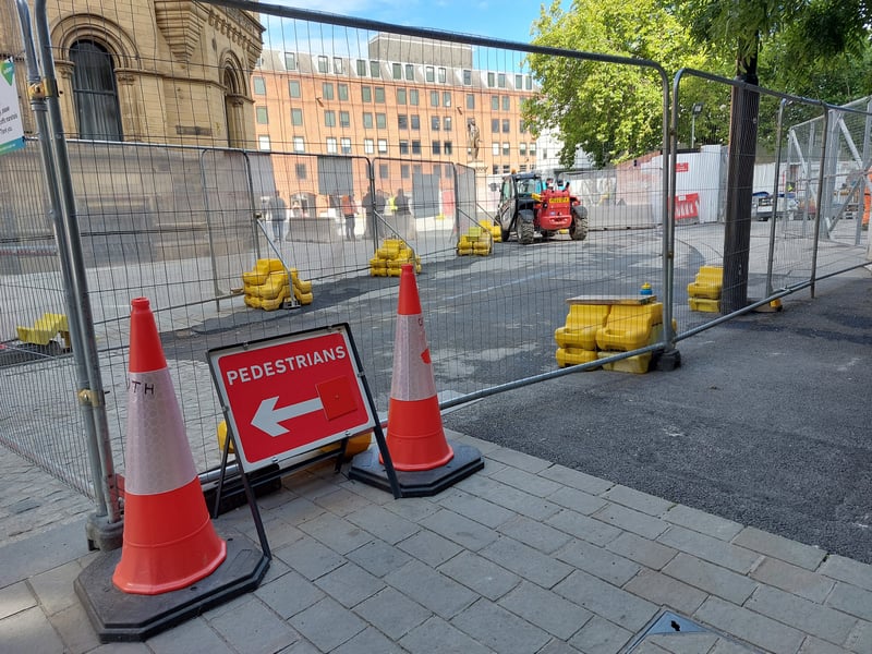 Work continues on Albert Square next to Manchester’s Central Library. Credit: Sofia Fedeczko/Manchester World