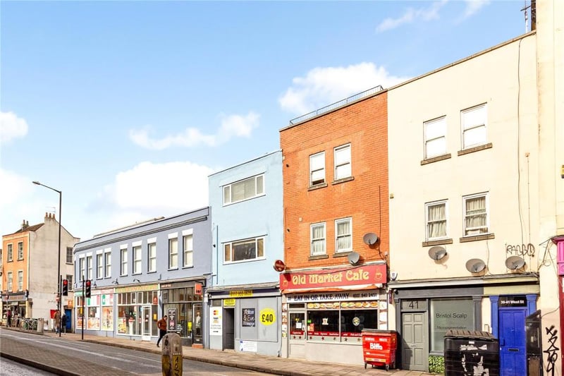 Located in one of Bristol’s most ‘vibrant and up and coming areas’, this one bedroom flat is an ‘ideal first home’ with modern kitchen, living room, double bedroom and shower room.