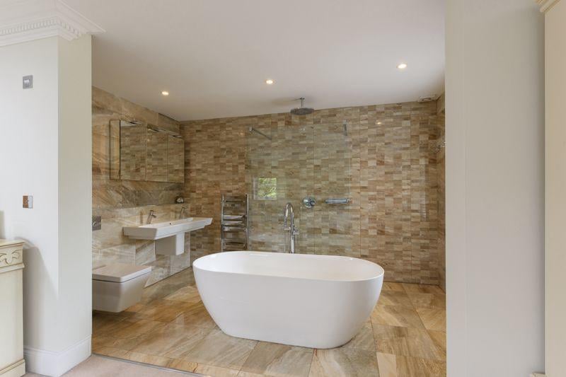 How do you fancy a soak in this luxurious space?