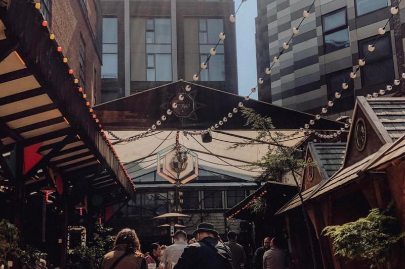 Located on Seel Street, ‘The Kaz’ offers tons of events such as live music and pub quizzes, and has a beautiful outdoor seating area. Nominated for Bar of the Year this August, it’s a favourite for locals and students alike.