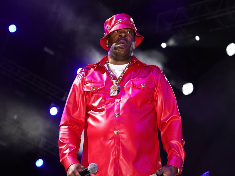 The American rapper is believed to have adopted Chelsea as his Premier League team.