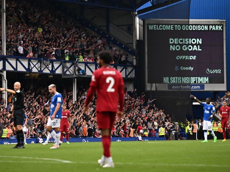 -7 points worse off without VAR.