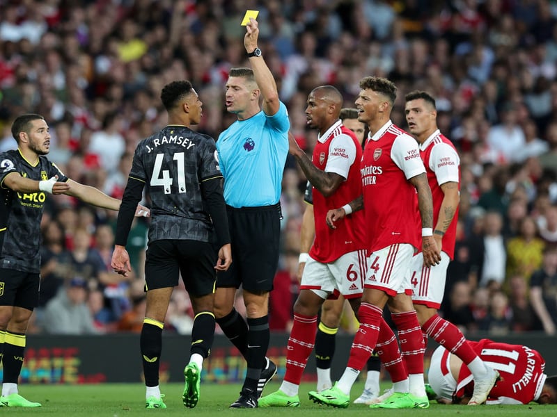 -5 points worse off without VAR.