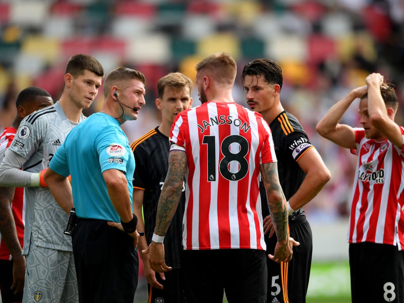 -3 points worse off without VAR.