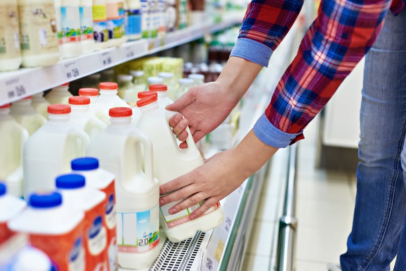 Low fat milk increased in price by 42.1% compared to September 2021.