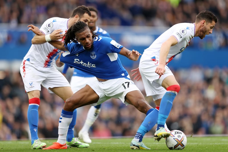 Played in a more attacking role to get Calvert-Lewin involved more and was excellent. Got everywhere in the attacking third and did his share on the back foot. The his genius backheel set up McNeil. Two assists and a stunning display. 