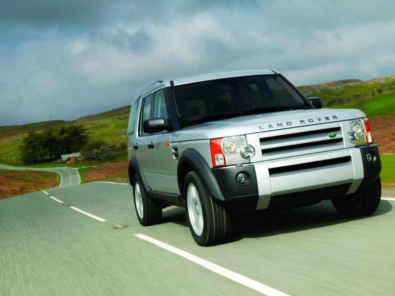 Like the Discovery 4, the previous generation Disco is a massive and massively capable car. There are loads of user-friendly features, plenty of space for seven and a high-end look and feel to the interior. Sadly, like the Discovery 4, the 3 has a bit of a reputation for expensive problems, perhaps harming its appeal as a used buy.