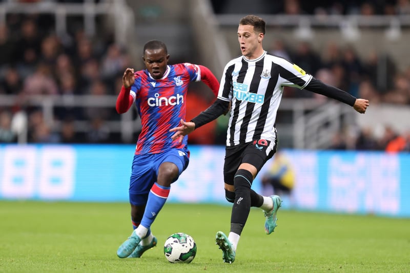 With an injury to Emil Krafth and Kieran Trippier with England at the World Cup, Manquillo is Newcastle’s first choice right-back in Saudi Arabia. The Spaniard has been limited to just two appearances so far this season and needs to prove to Howe that he can be relied on in Trippier’s absence. 
