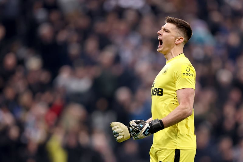 At full stretch to deny Gallagher on 66 minutes. Outstanding save and a key one, as United took the lead a few minutes later. Kept his seventh clean sheet of the season. 