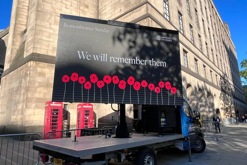 Manchester commemorates fallen service men and women on Remembrance Sunday 2022. Credit: Manchester World