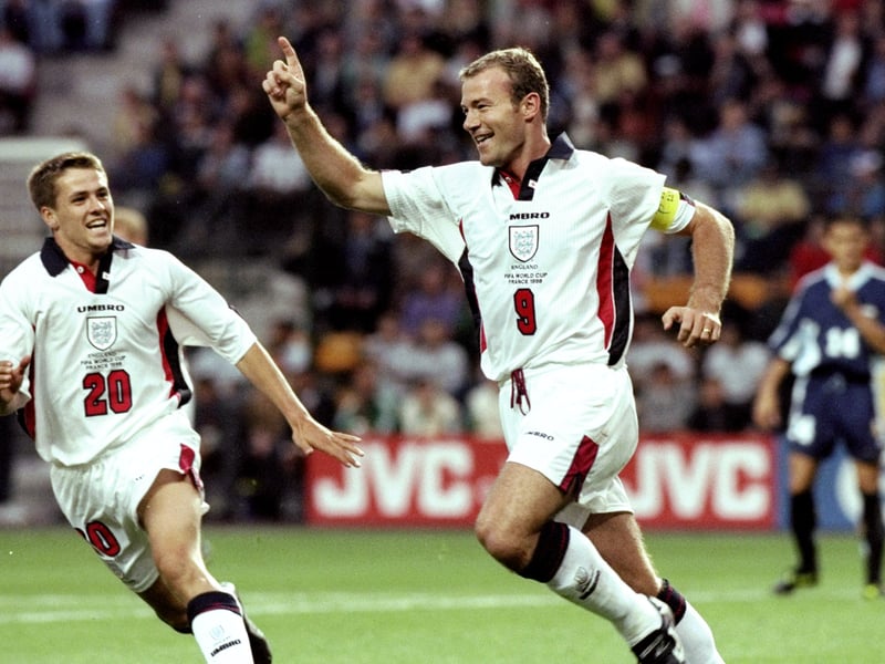 Michael Owen’s breakthrough tournament, David Beckham’s red card and a(nother) heartbreaking exit at the hands of Argentina. A slight change from Umbro in this kit from their Euro 96 effort.