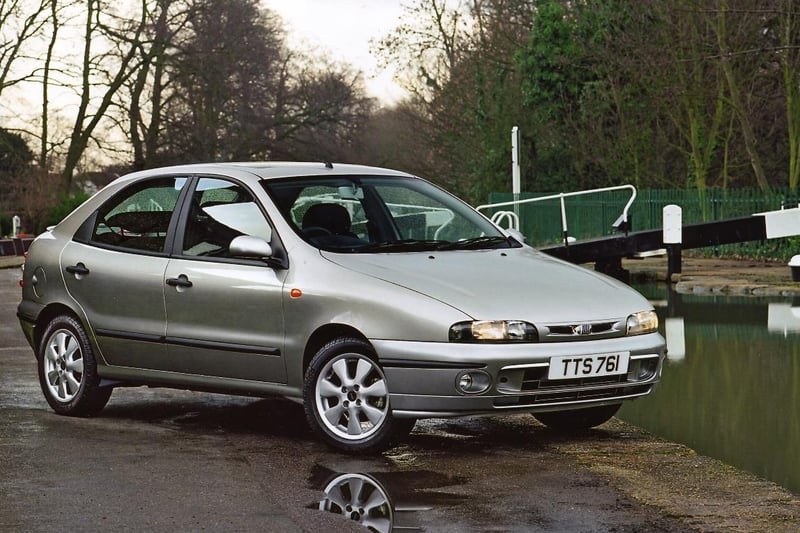 The Brava was part of a twin-model range launched by Fiat in 1995, alongside the Bravo as three- or five-door variants of the same basic package. The Brava was pitched as the more practical, family friendly version, with a more comfort-focused chassis setup while the Bravo was the youthful sporty one. Both were praised for being a major step up from the unreliable Tipo but the years haven’t been kind and since production ended in 2001, they’ve quickly been disappearing from our roads. 
