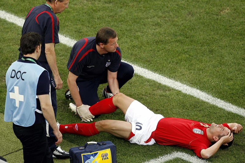 Owen battled his way back from a metatarsal injury to earn a place in the 2006 squad.  He played in England’s first two group games against Paraguay and Trinidad and Tobago before suffering a serious cruciate ligament injury in the first five minutes of the draw against Sweden.