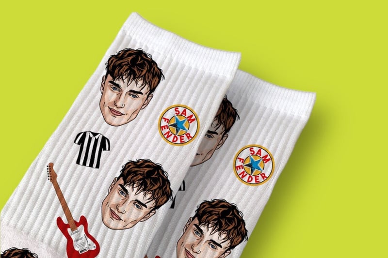 Save the heating this year by keeping your tootsies warm in these splendid socks. ModernRevivalUK are selling pairs for £12 on Etsy and they have everything important to Fender printed on them - music, beer and Newcastle United.