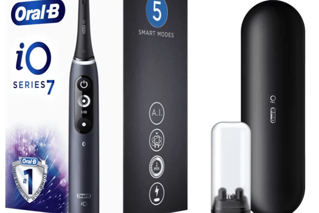 Holy Molars Batman! The Oral-B iO7 Black Electric Toothbrush is better than half price, with £275 off